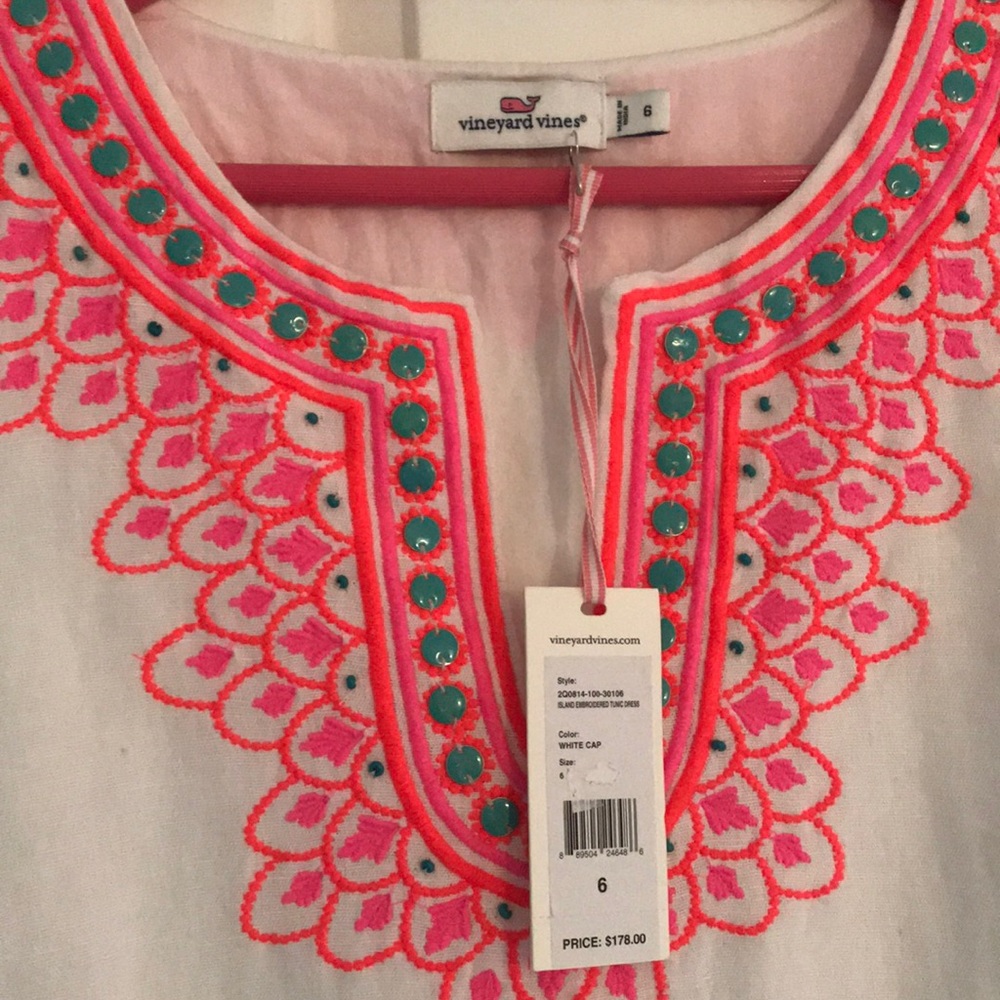 Never worn NWT Vineyard Vine dress white w pink 6